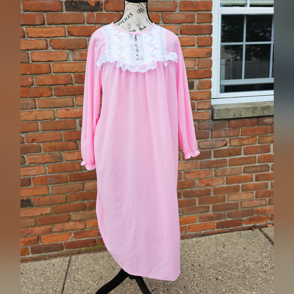 VTG Kelly Reed Pink Floral Embroidered Lace Trim Long Sleeve Nightgown | Size M-